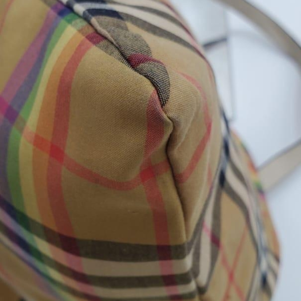 Burberry Tan and Red Tote Bag with Iconic Design - Picture 5 of 15